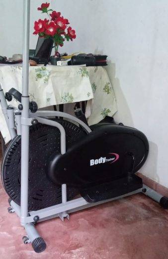Body Trainer Exercise Machine