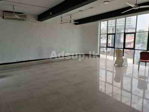 Office Building for Rent with Parking Colombo 10