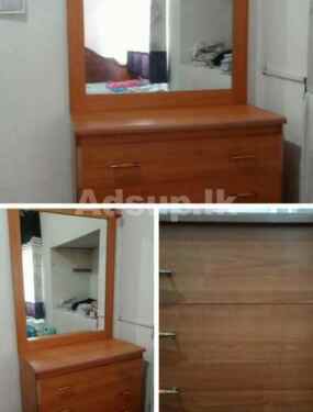 Dressing table for Sale