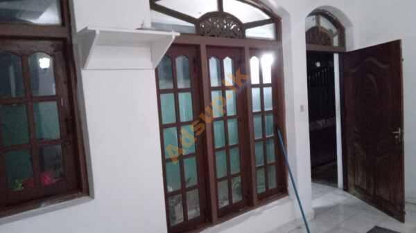Fully Tiled Upstairs House For Rent Enderamulla