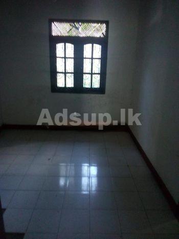 Land With Old House for sale in Athurugiriya