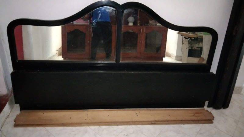 7 x 7 Box Bed with Mirror