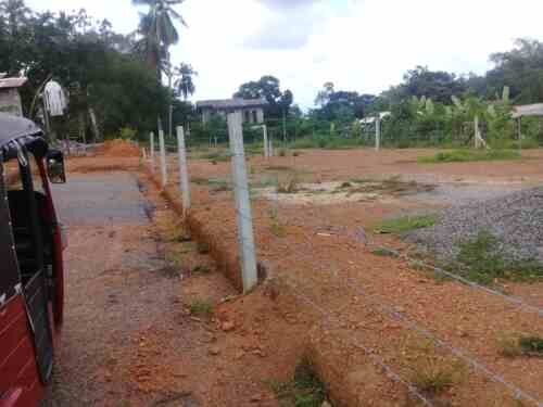 Land for Sale in Hanwella
