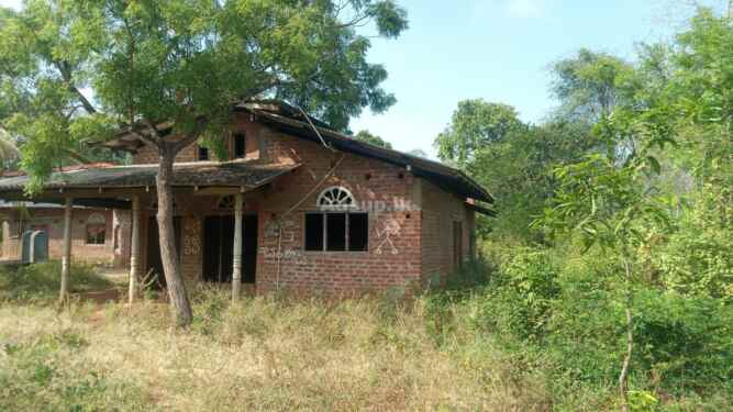 House for sale in Medirigiriya