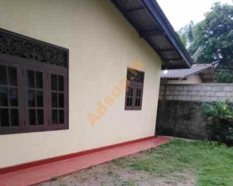 House for Sale in Waliweriya Complete House
