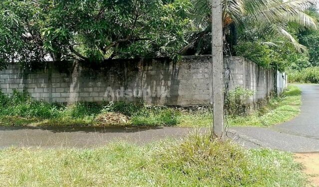 Land for sale in athurugiriya jayanthi road