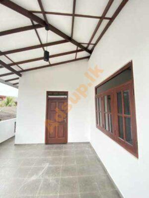 Upstairs House For Rent in Battaramulla