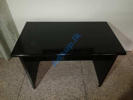 Table/Desk for sale
