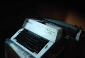 Optima Brand Typewriter (Englishl)