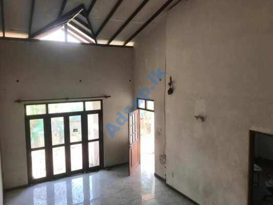 4BR House for sale Ganemulla with 20P Land