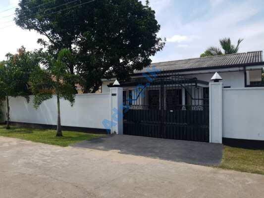 House for Lease or Sale at Ja ela